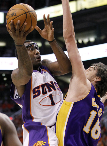 NBA：科比36分難救湖人 斯塔德邁爾42分太陽奏凱