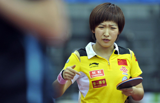 世乒賽：中國(guó)男女隊(duì)輕松三連勝