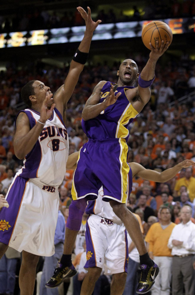 NBA：替補發威貢獻54分 太陽勝湖人扳成2:2