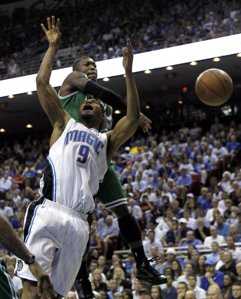 NBA：霍華德翻江倒海 魔術(shù)再下一城2:3凱爾特人