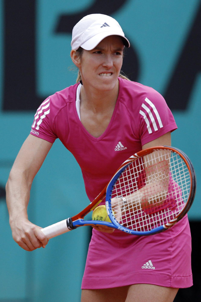 法網(wǎng)：海寧爆冷出局無(wú)緣戰(zhàn)小威 納達(dá)爾橫掃晉級(jí)