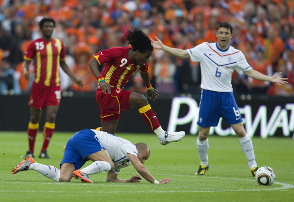 熱身賽：范德法特傳射造點(diǎn)球 荷蘭4:1大勝加納