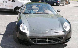 穆帥開豪車加盟皇馬 價(jià)值200萬全球僅60輛