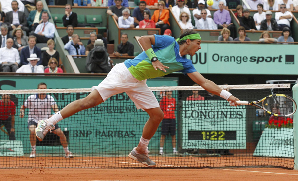 法網：納達爾直落三盤輕取索德林 五捧火槍手杯