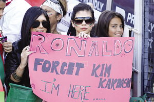一場熱身賽吸引3萬球迷 C羅10分鐘引11次人浪