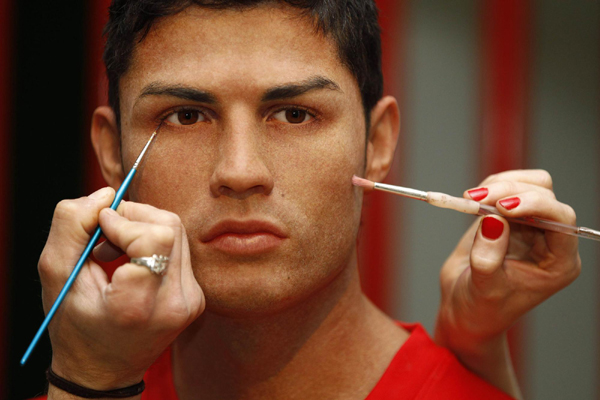 為“C羅”上裝 杜莎夫人蠟像館推出C羅蠟像