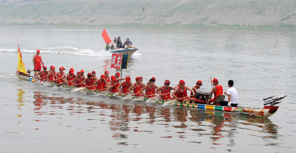 迎端午 瀏陽(yáng)河上賽龍舟