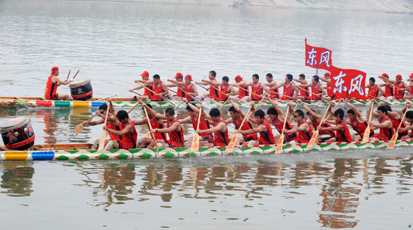 迎端午 瀏陽(yáng)河上賽龍舟