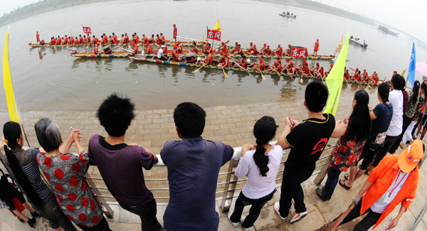 迎端午 瀏陽河上賽龍舟