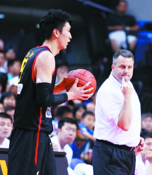 鄧華德首秀點到為止