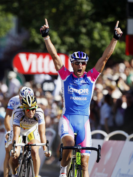 佩塔奇7年后再奪環法賽段冠軍 坎塞拉拉仍穿黃衫