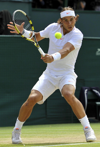 溫網：直落三盤再奪溫網桂冠