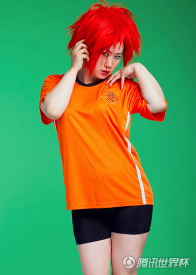 芙蓉姐姐化身瘋狂球迷大展身材