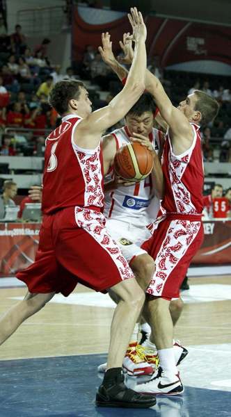 男籃世錦賽：中國隊不敵俄羅斯 出線僅存理論可能