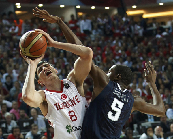 夢九大勝土耳其 美國隊16年后重奪男籃世錦賽冠軍