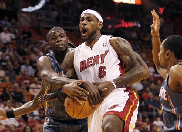 季前賽：詹姆斯復出貢獻33分 熱火末節崩潰遭山貓翻盤