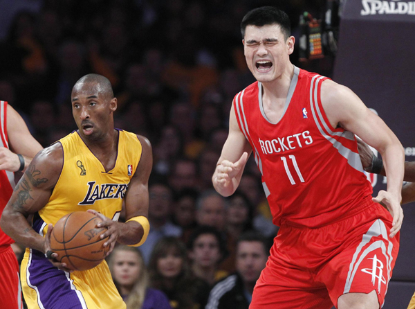 NBA：姚明復出首戰9分6犯離場 火箭揭幕戰遭湖人翻盤