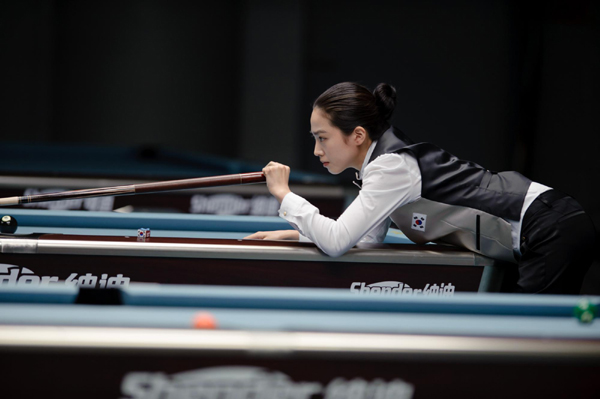 美式九球上演中韓“美女大戰”