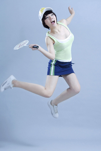 韓媛媛化身羽球寶貝青春動感