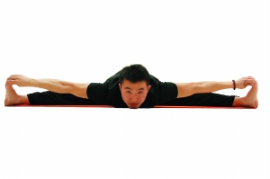 誰說男人不能練瑜伽？