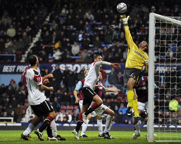 英格蘭聯賽杯：曼聯慘敗西漢姆 阿森納晉級四強