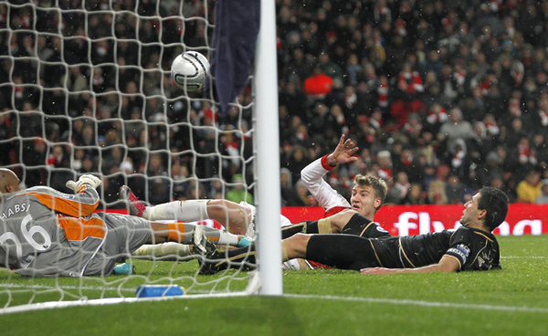 英格蘭聯(lián)賽杯：曼聯(lián)慘敗西漢姆 阿森納晉級(jí)四強(qiáng)