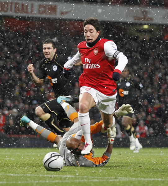 英格蘭聯(lián)賽杯：曼聯(lián)慘敗西漢姆 阿森納晉級(jí)四強(qiáng)