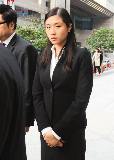 香港劃艇女爆丑聞 拍性愛錄像勒索72歲富商