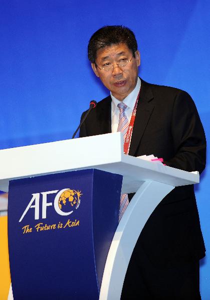 中國足球任重道遠——從“龍哥”落選說起