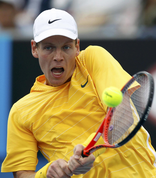 澳網(wǎng)：李娜辛苦晉級 海寧鏖戰(zhàn)翻盤