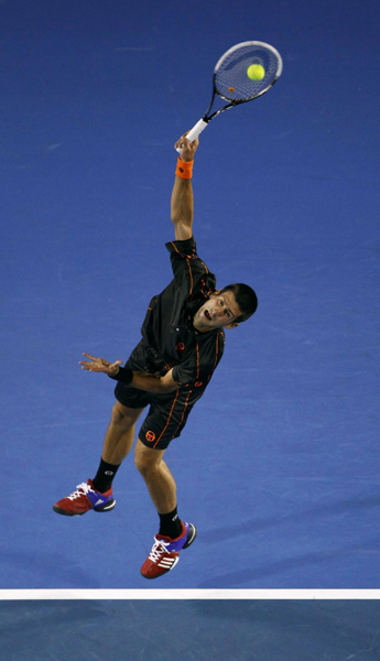 澳網(wǎng)：李娜辛苦晉級 海寧鏖戰(zhàn)翻盤