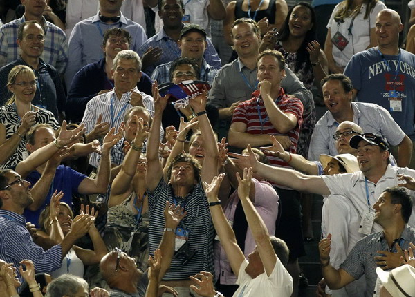 澳網男單小德三盤完勝穆雷 摘取生涯第二座大滿貫