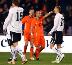 熱身賽：斯內德助荷蘭3:1 韓國平勁旅
