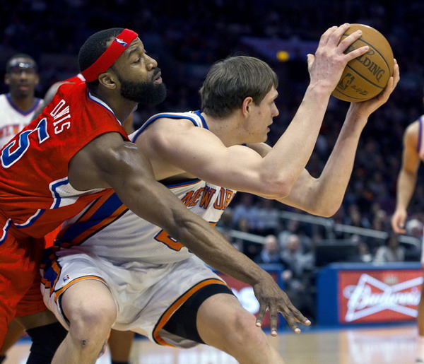 小斯23分尼克斯主場落敗 格里芬21分快船復仇