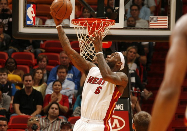 熱火取三連勝 國王螳臂擋車客場輸20分