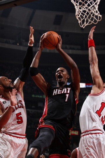 波什夢游18中1 公牛主場再滅熱火