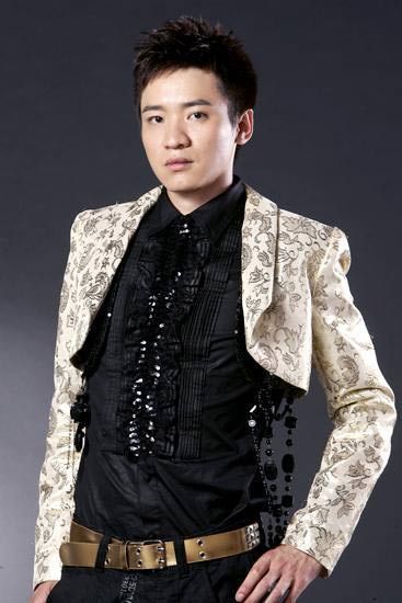 劉璇訂婚牽手好男兒