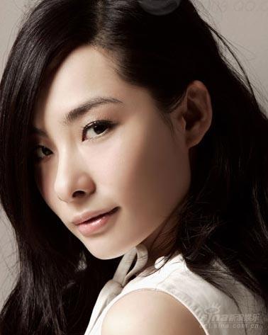 劉璇訂婚牽手好男兒