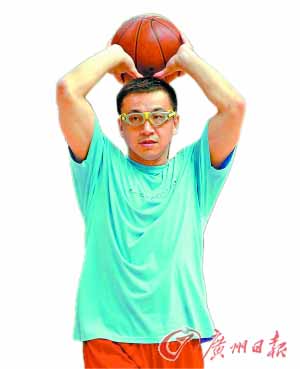 國青男籃行“兵諫” 主帥范斌被暫停工作