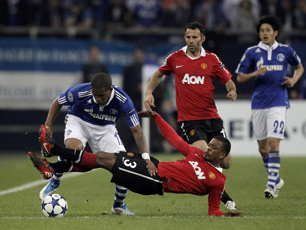 歐冠：吉格斯破僵局 曼聯(lián)客場(chǎng)兩球擒沙爾克04