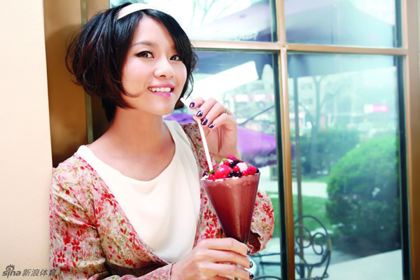 李娜拍攝夏日清涼寫真