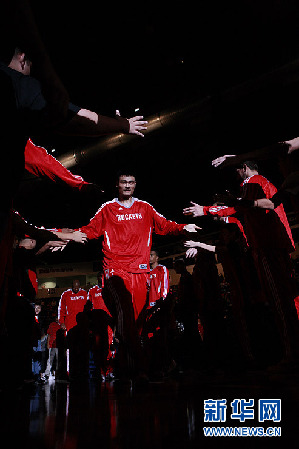 “難說再見！”：姚明NBA生涯全回顧