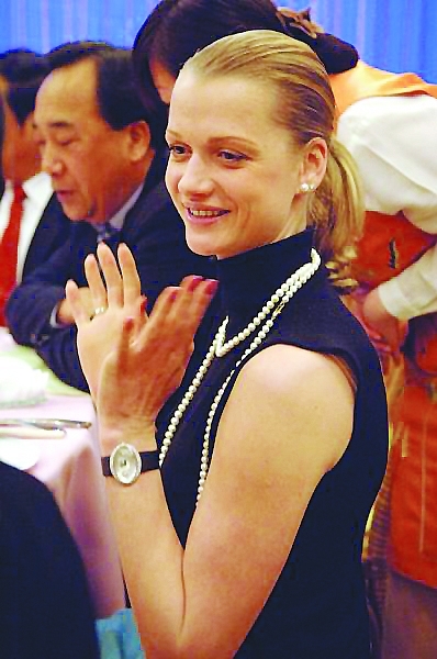 薩芬當選杜馬議員 體壇帥哥美女閃耀政壇