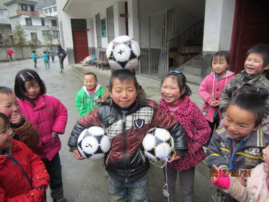 特步大五聯賽公益足球：將圓夢進行到底