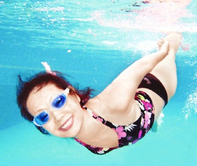 游泳幫您甩掉腰間“游泳圈”