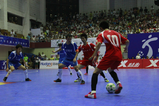 特步大五聯(lián)賽半決賽結(jié)束 湖大廣體會(huì)師冠亞軍爭奪戰(zhàn)