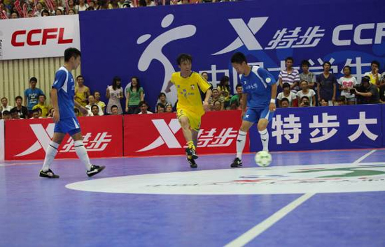 高峰、梁永斌領(lǐng)銜中國明星隊助陣特步大五聯(lián)賽總決賽