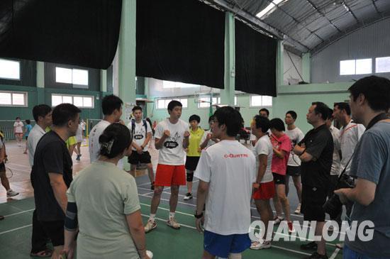 全民健身從社區(qū)做起 “分七份”杯羽毛球賽落幕