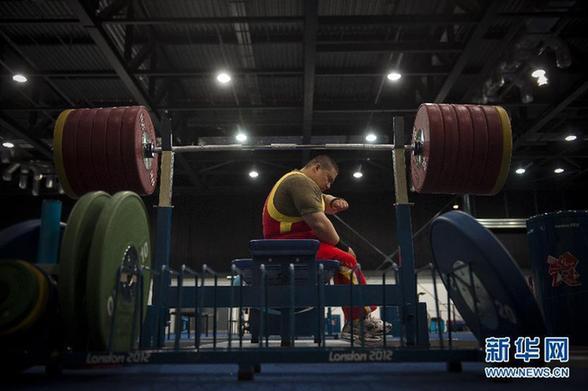 中國舉重隊殘奧會賽前訓練