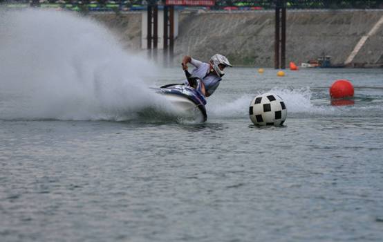 許四海：水上摩托艇要走產業化道路